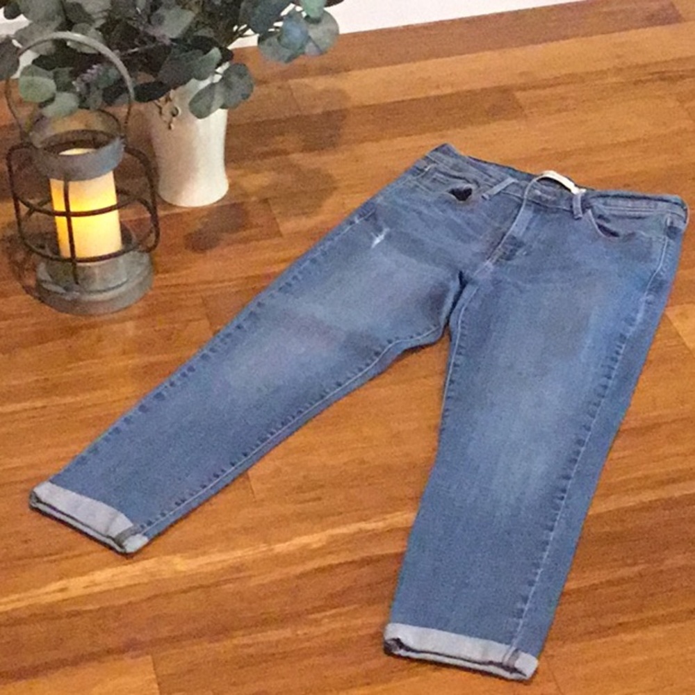 Levi’s Mid Rise Skinny Cropped Jeans